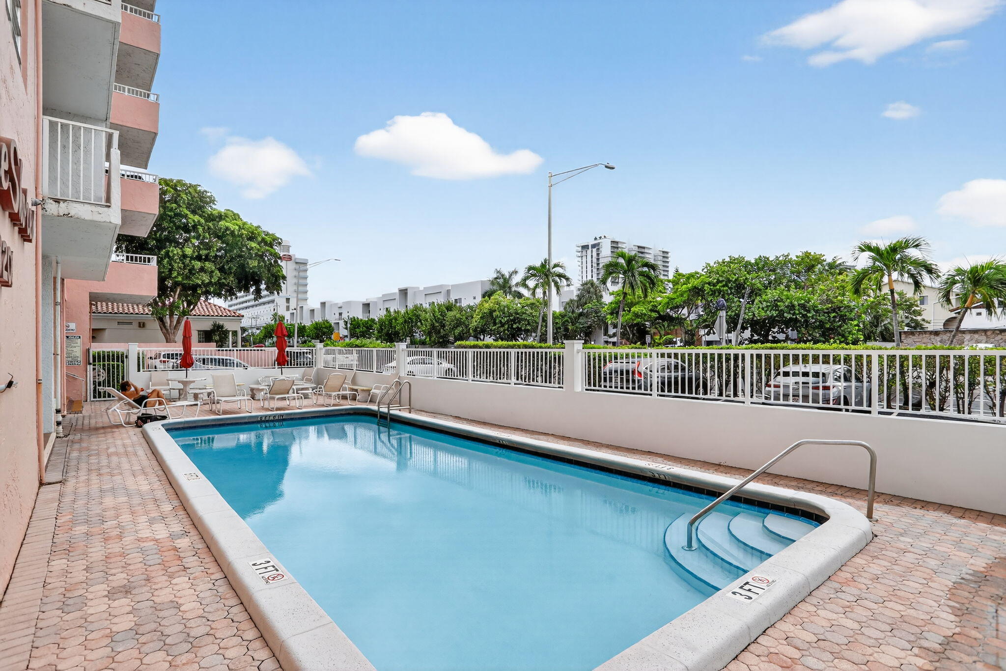 LEISURE SHORES CONDO - Residential