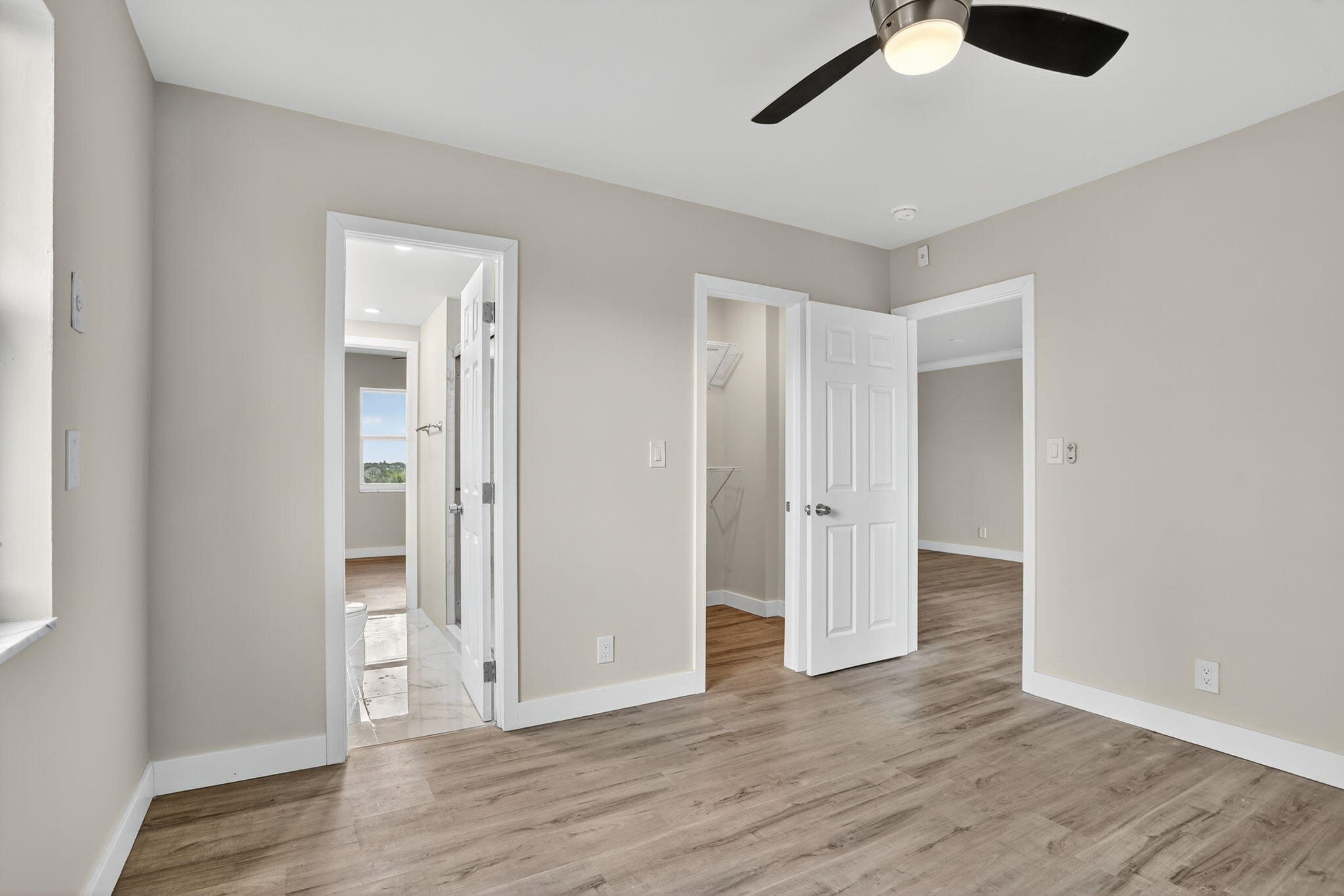 LEISURE SHORES CONDO - Residential