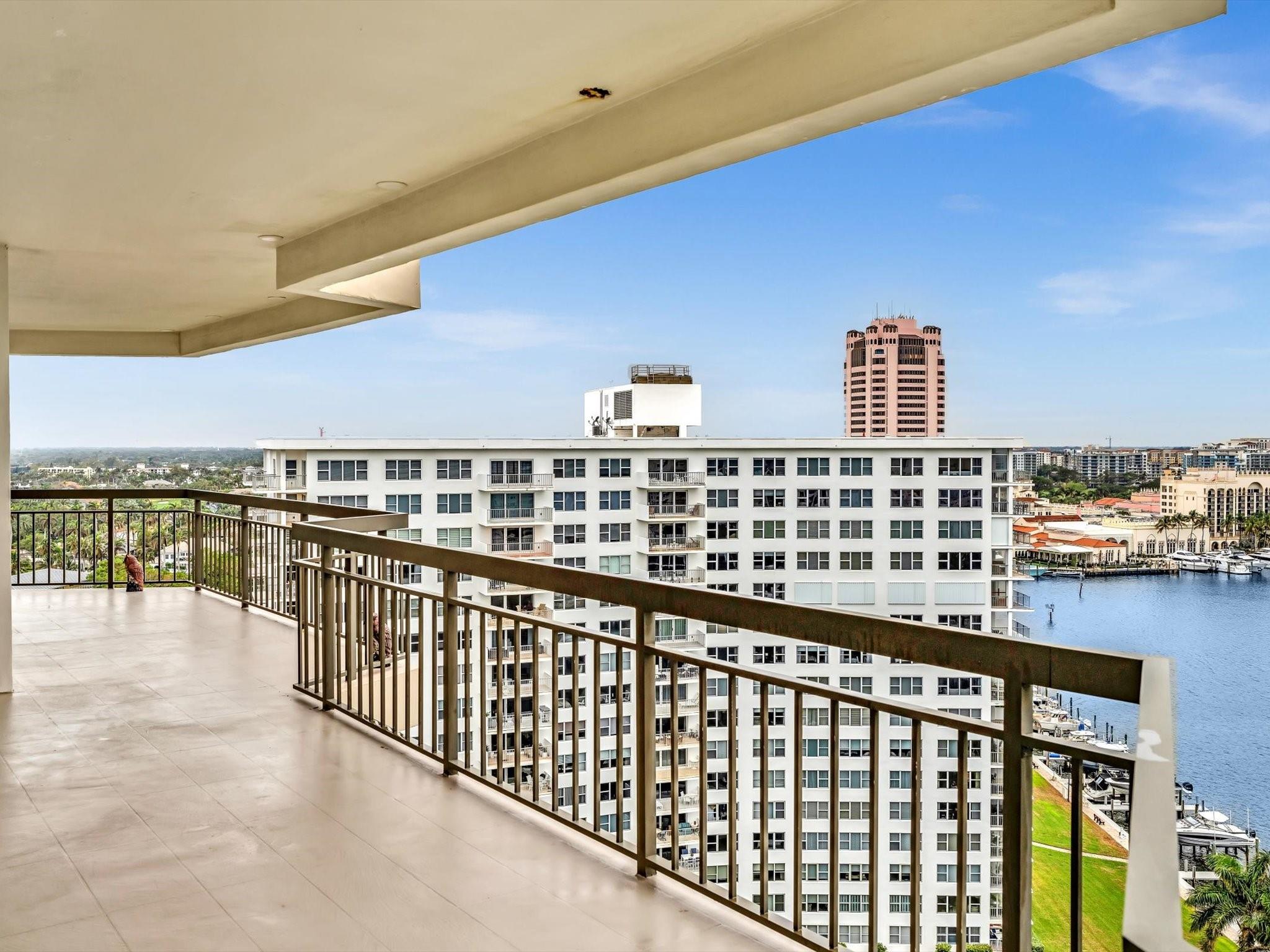 CARLTON - Residential