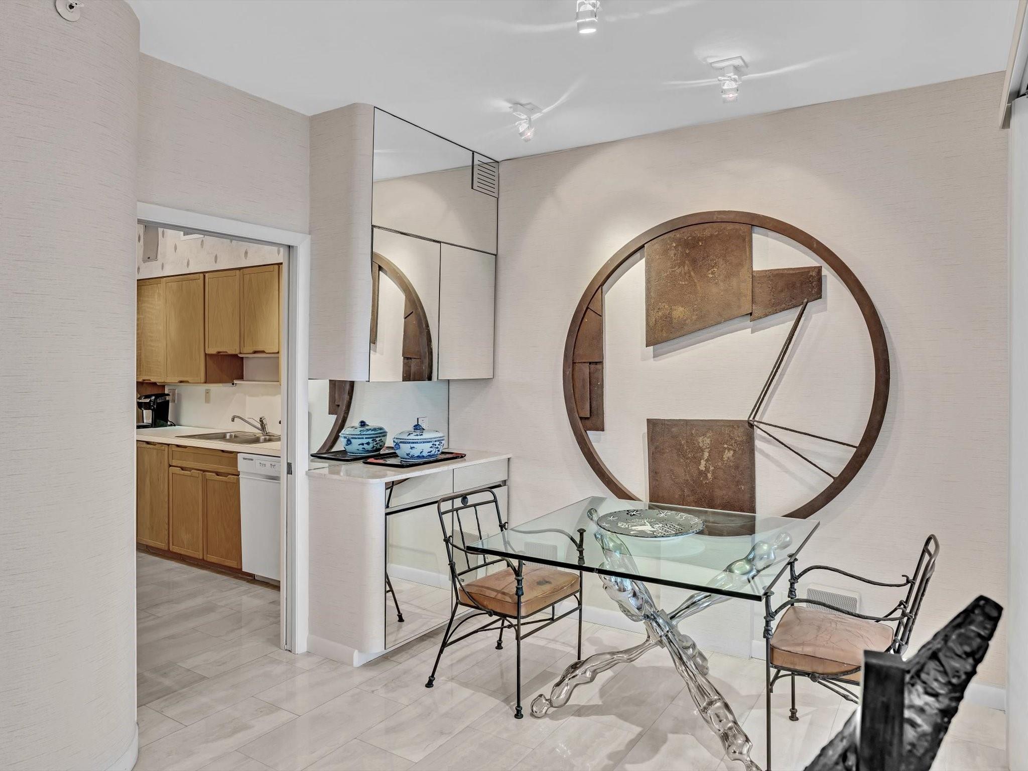 CARLTON - Residential