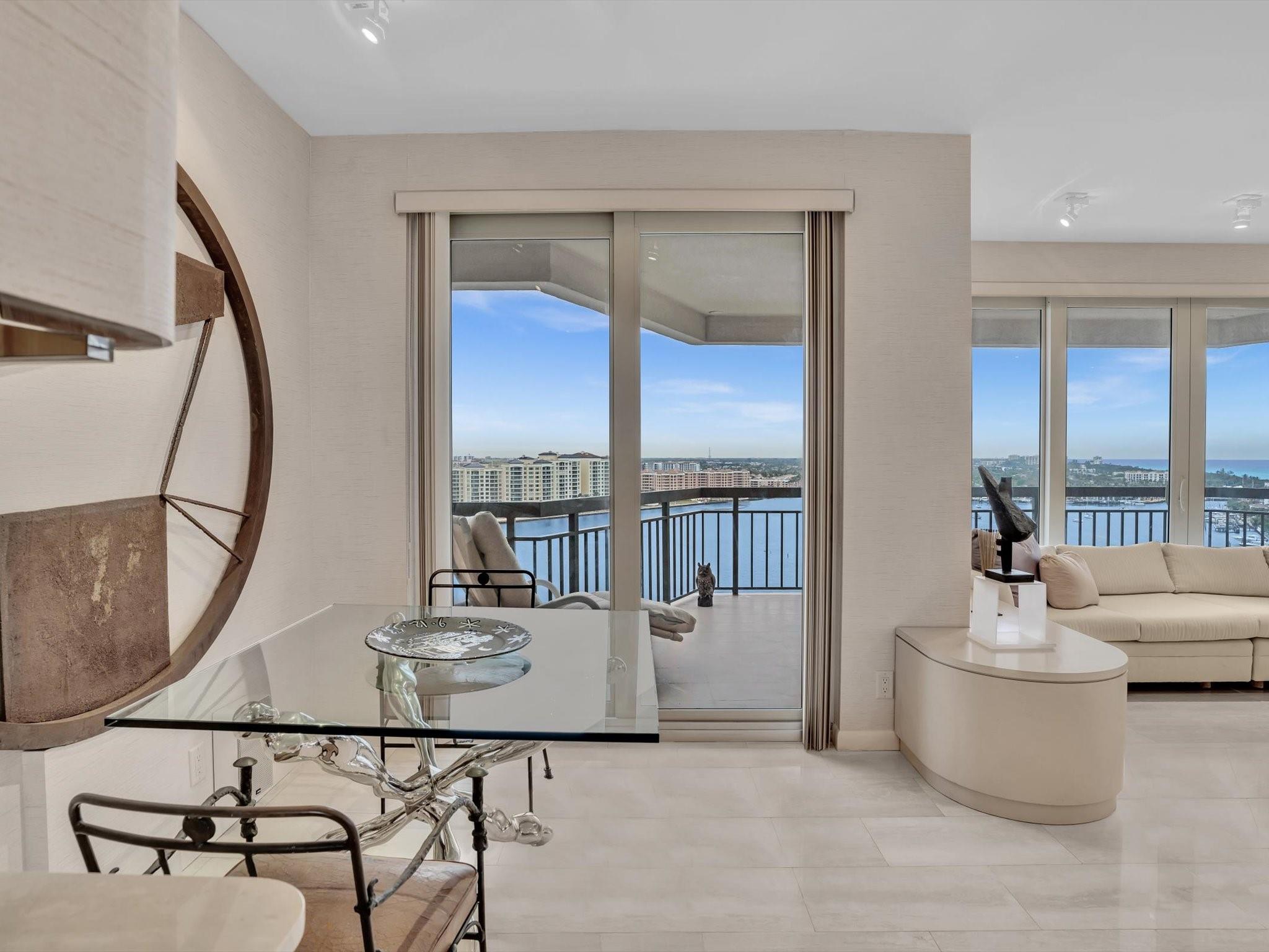 CARLTON - Residential