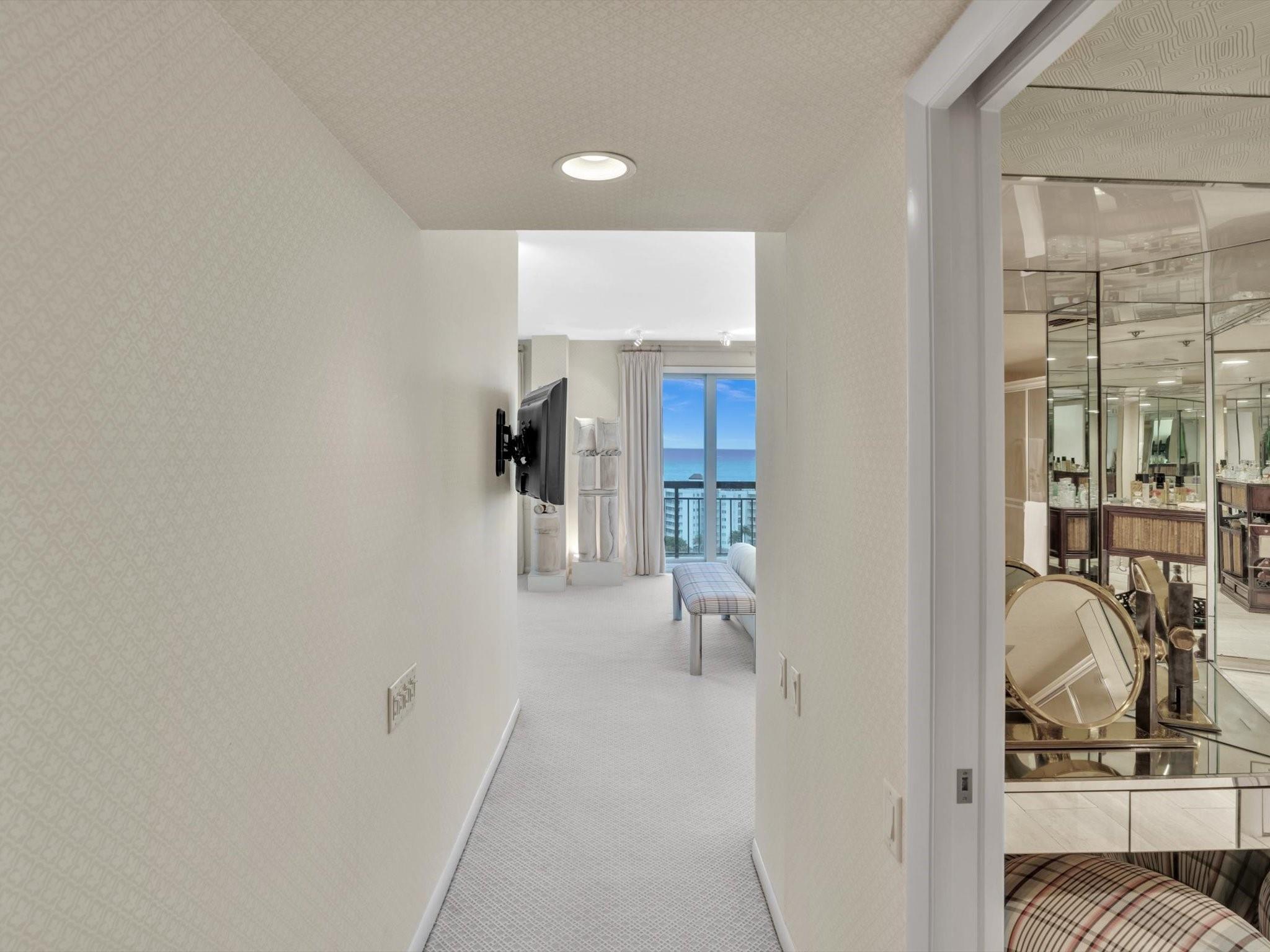 CARLTON - Residential