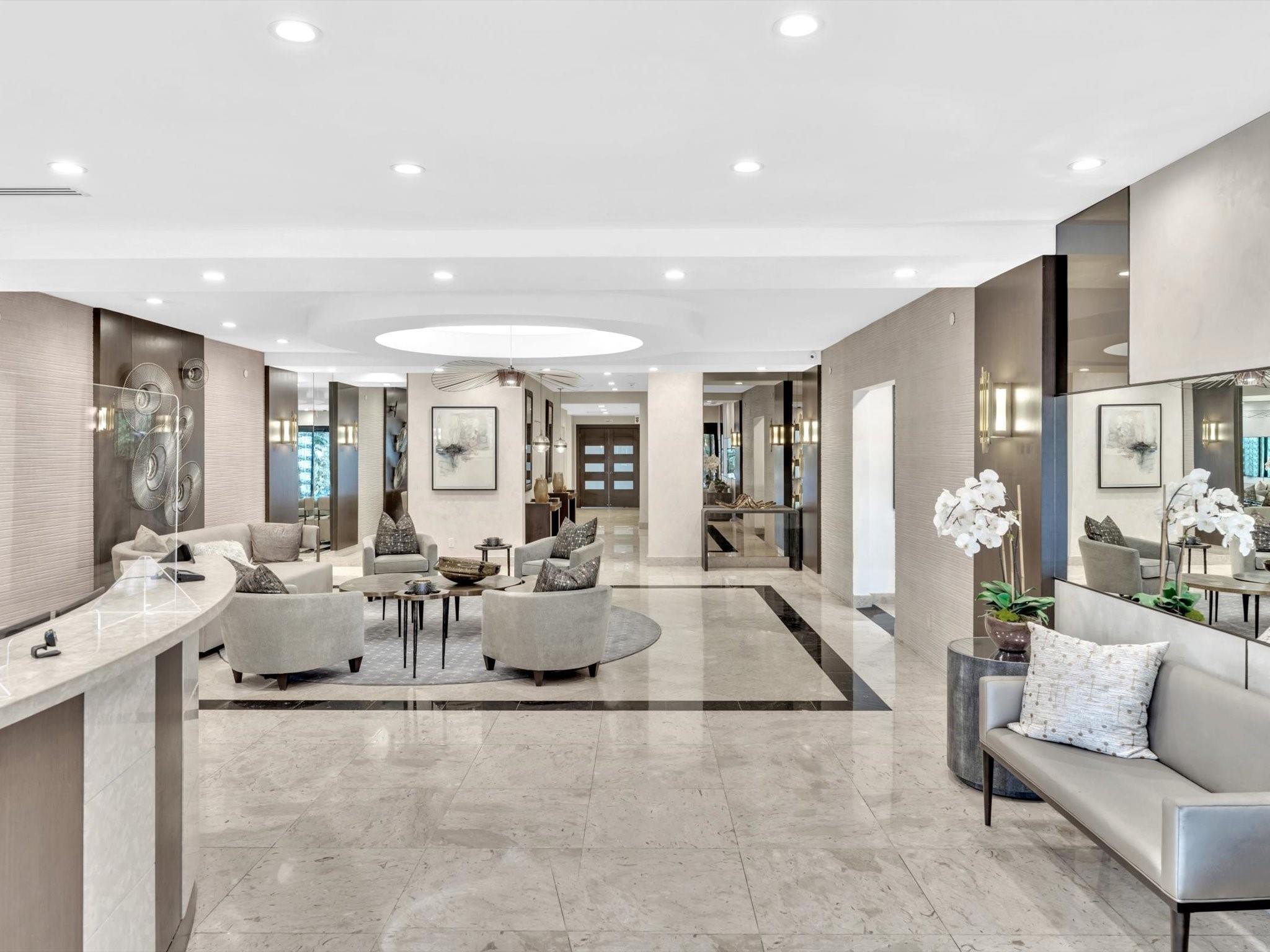 CARLTON - Residential