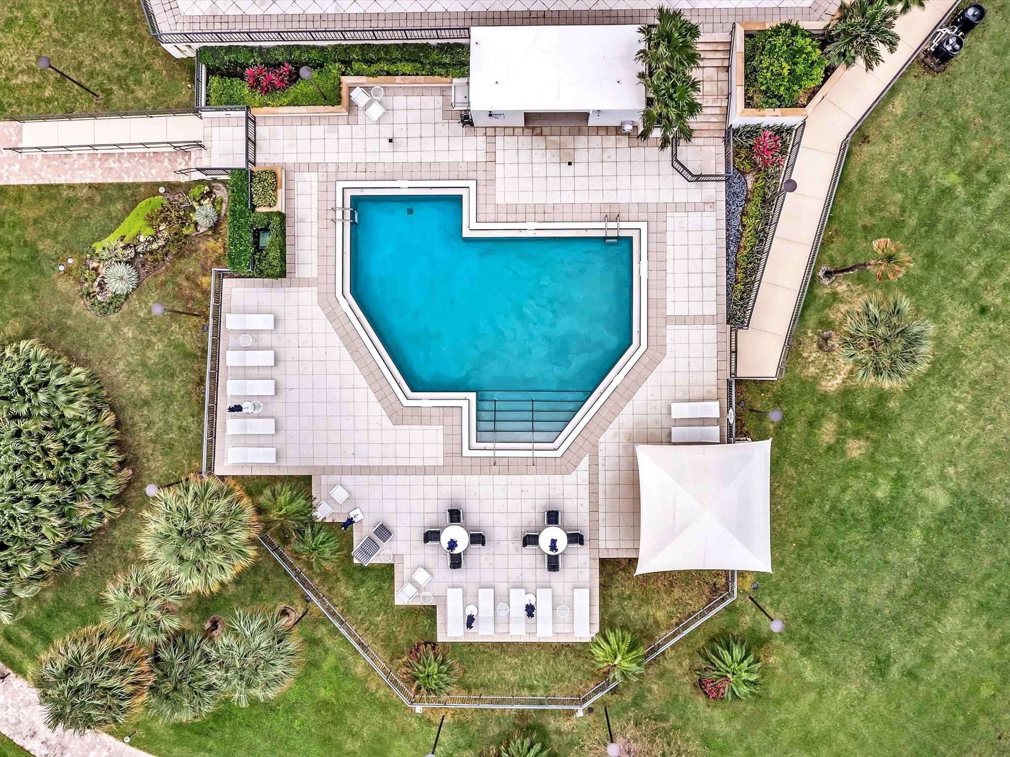 CARLTON - Residential