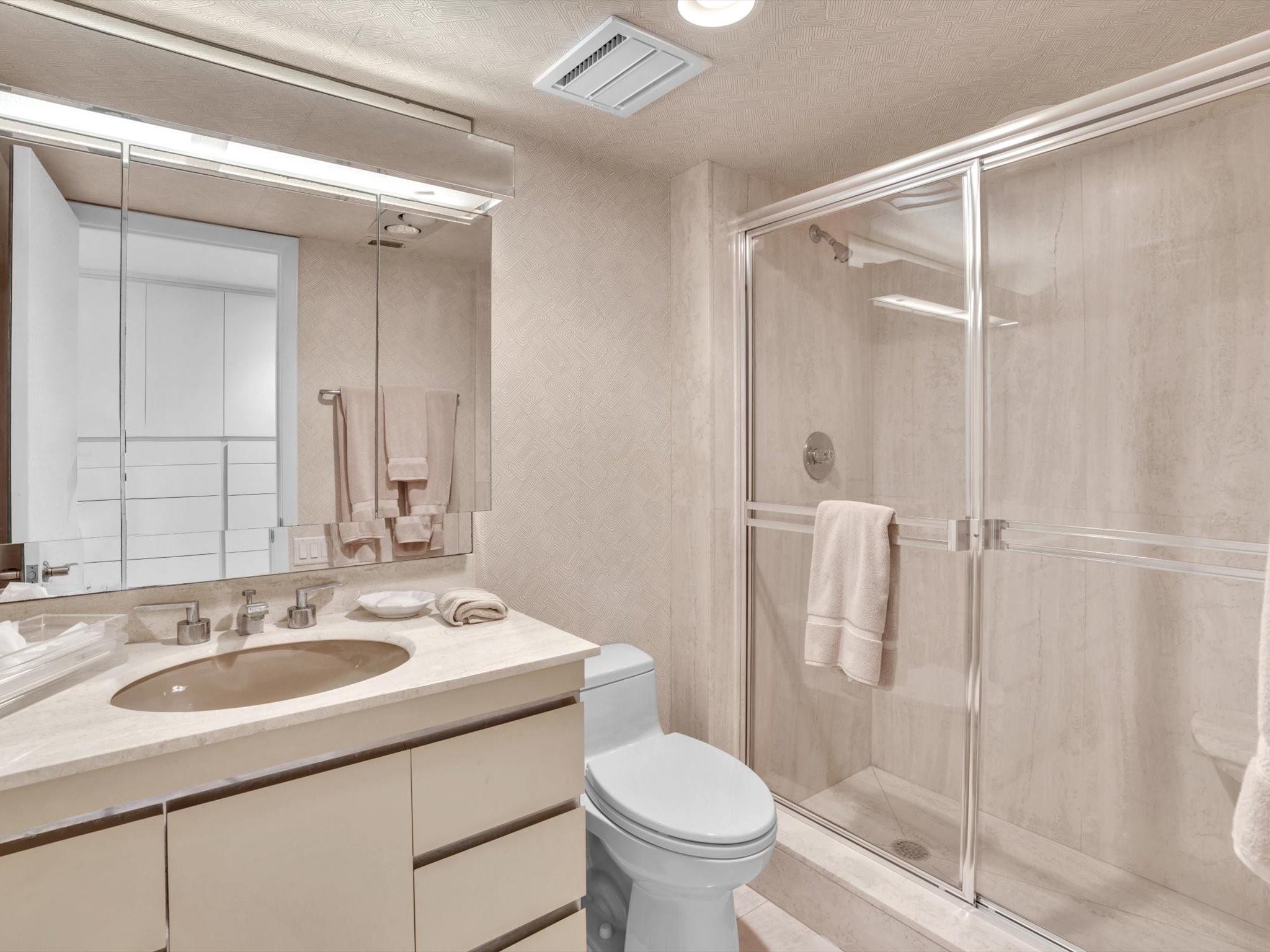 CARLTON - Residential