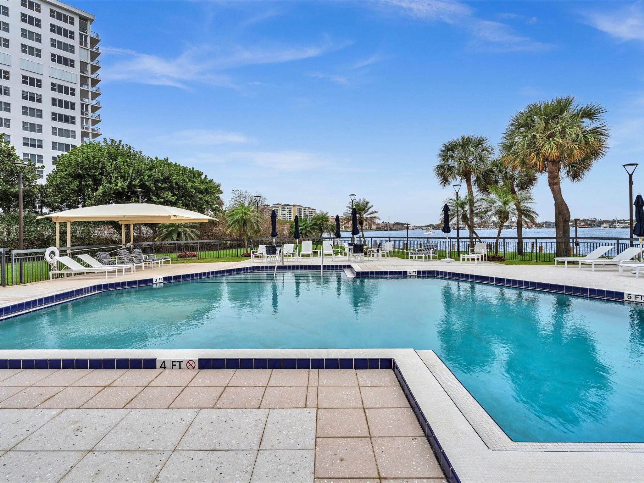 CARLTON - Residential