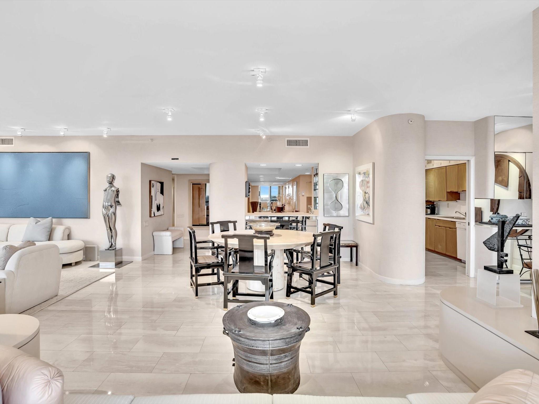 CARLTON - Residential