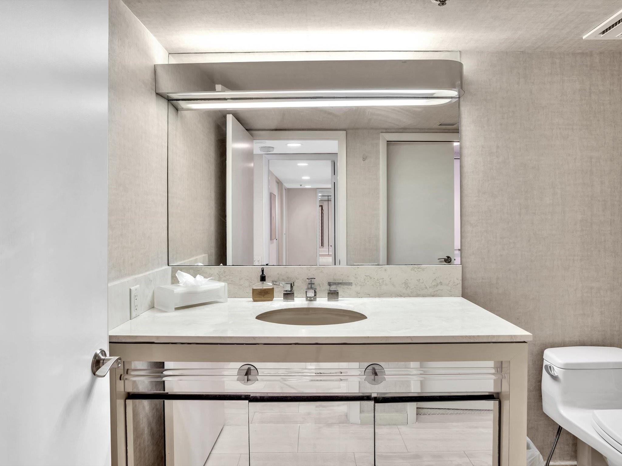 CARLTON - Residential