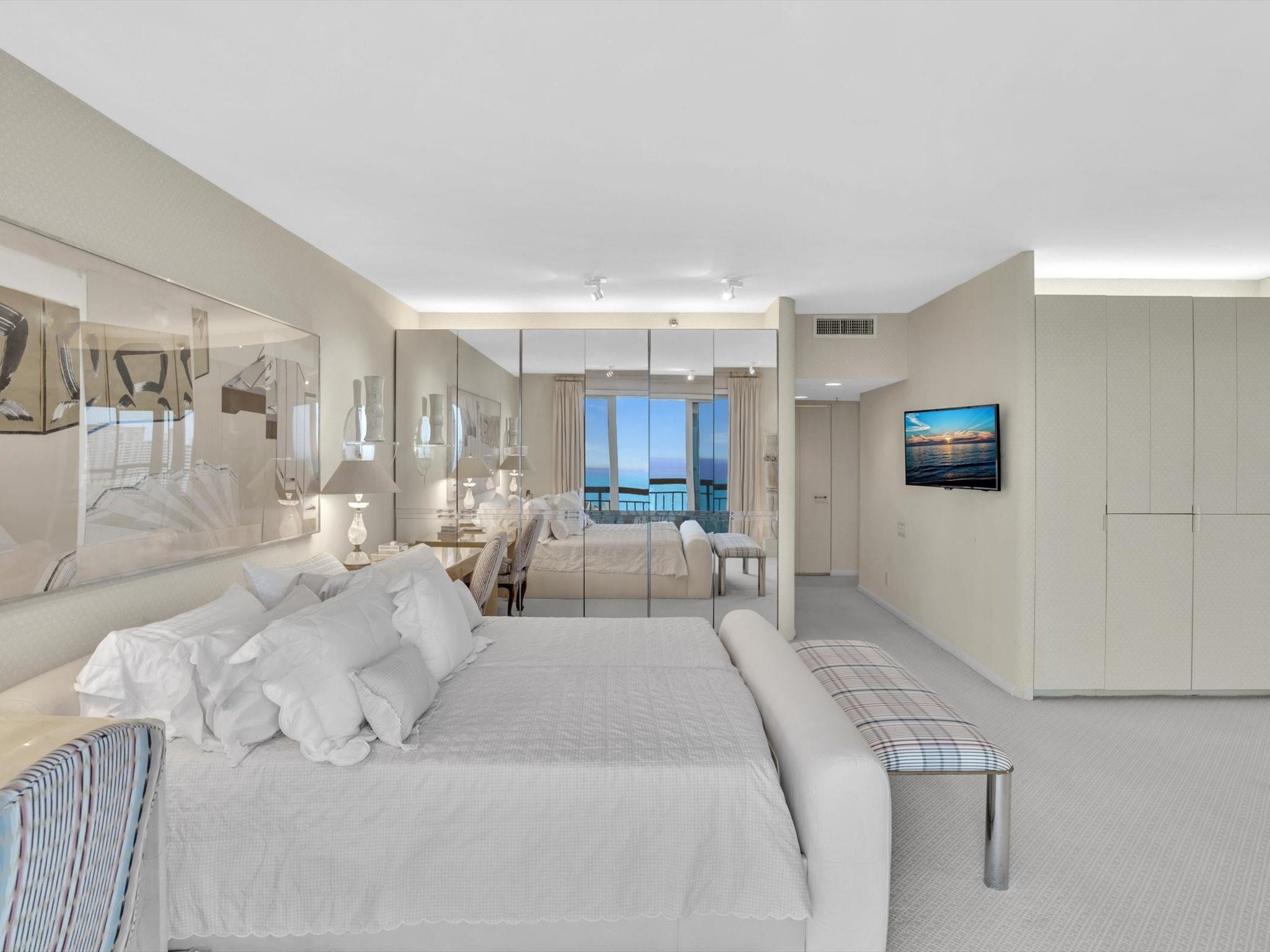 CARLTON - Residential