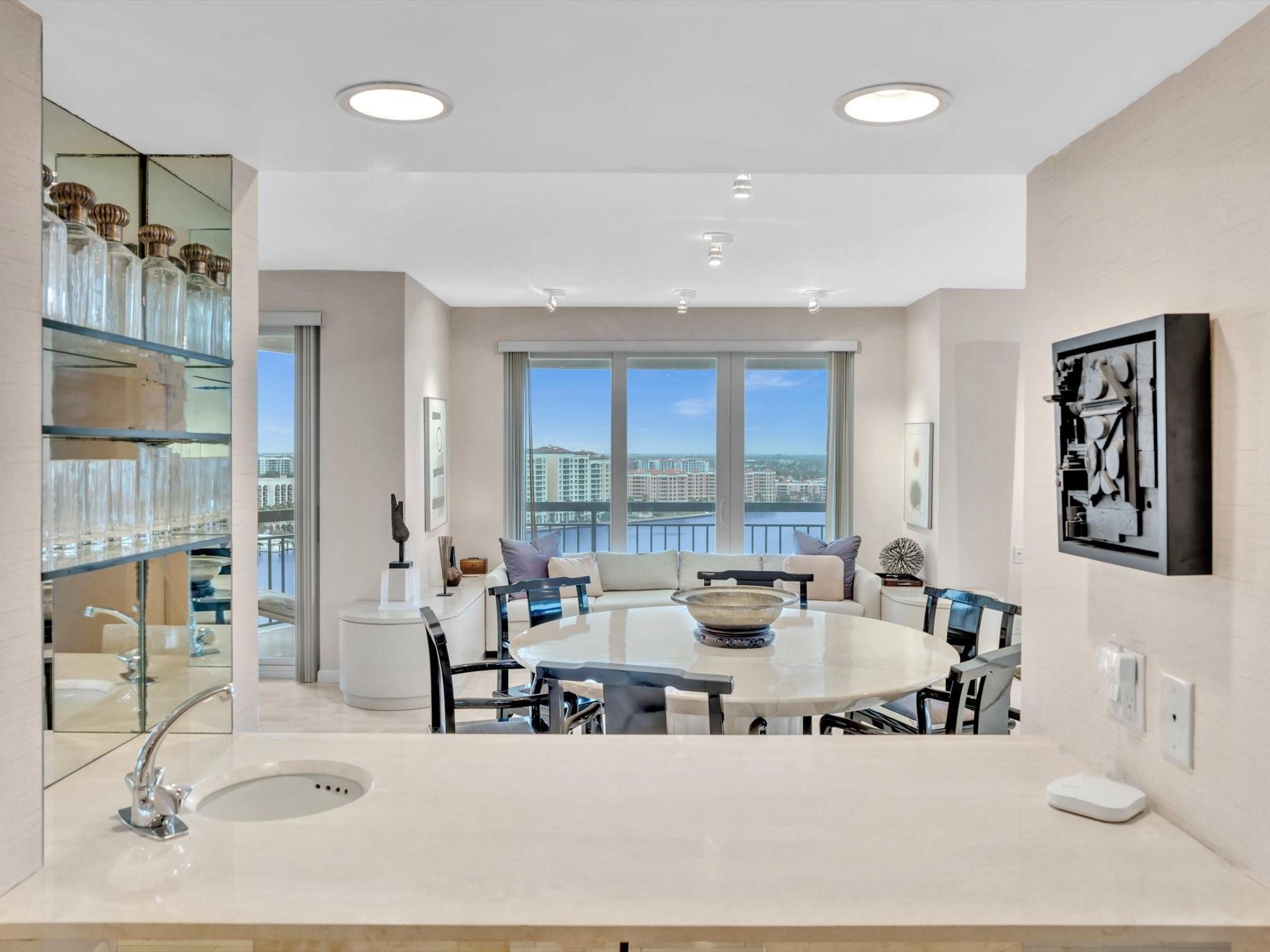 CARLTON - Residential