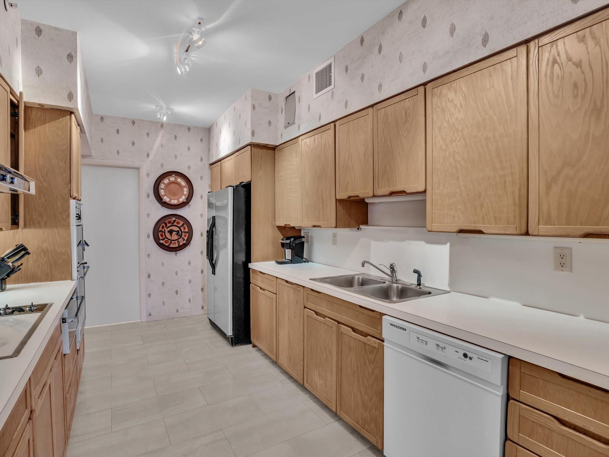 CARLTON - Residential