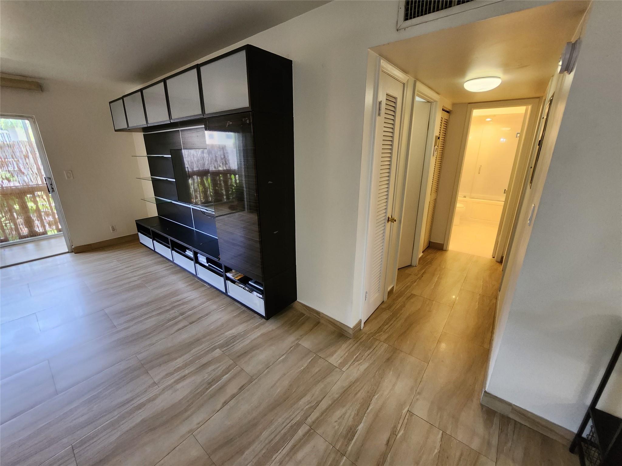 Meadowbrook Towers Condo - Residential Lease