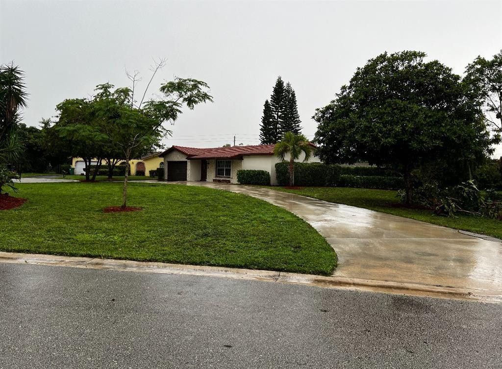 Photo of 4270 107th Avenue, Coral Springs, FL 33065 (MLS # F10513877)