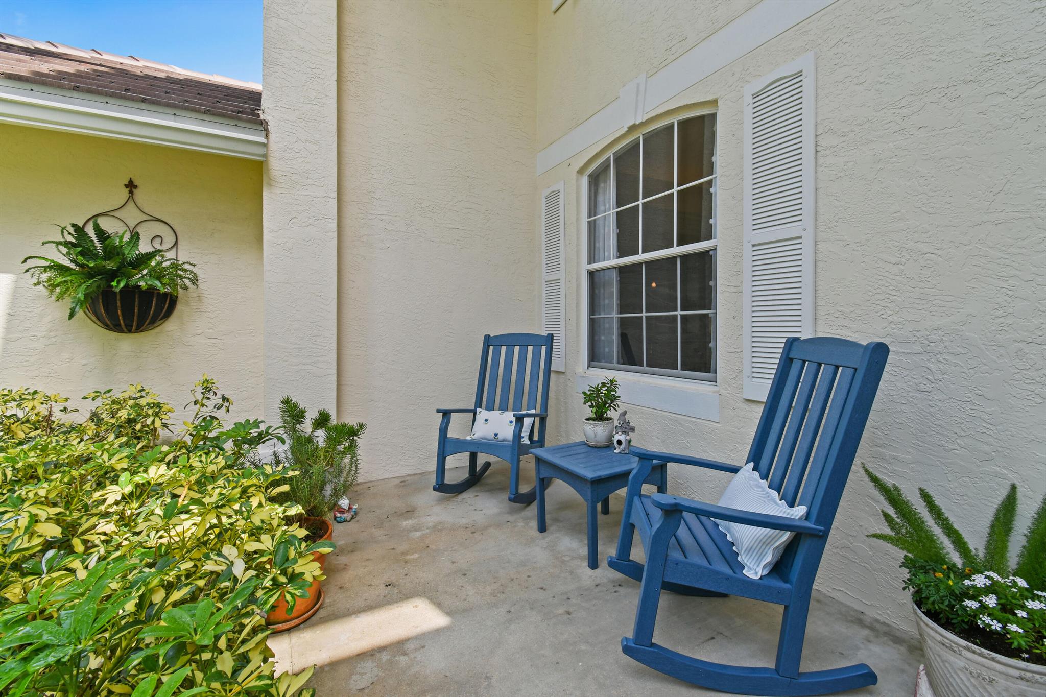 1175 Egret Circle S