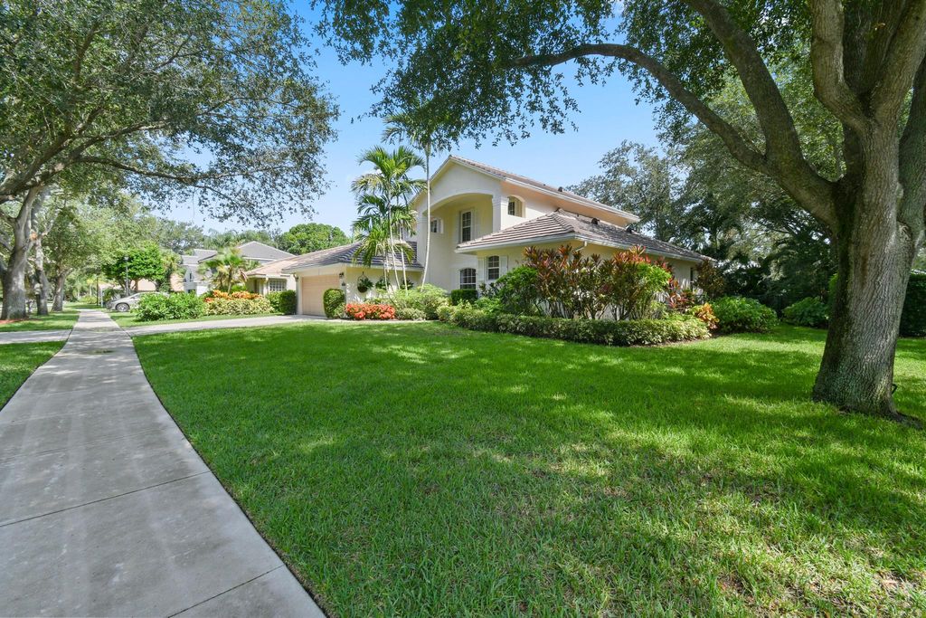 Photo of 1175 Egret Circle S, Jupiter, FL 33458 (MLS # R11106047)
