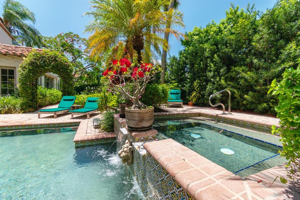 EL CID IN - Residential