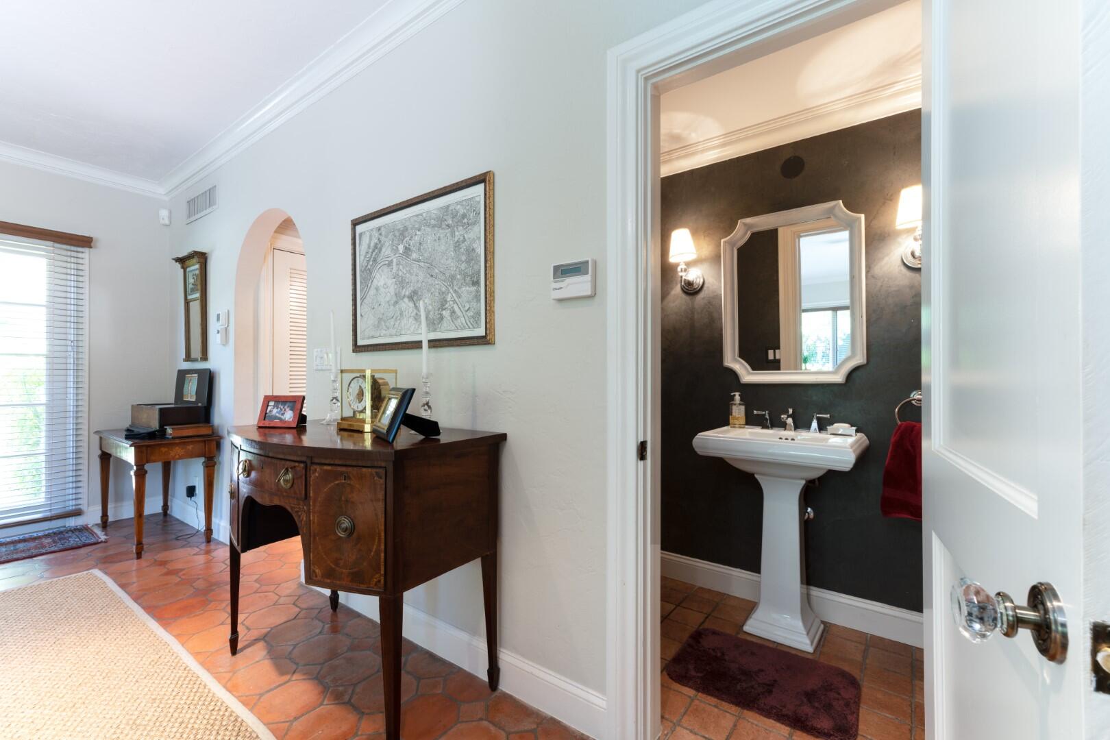 EL CID IN - Residential