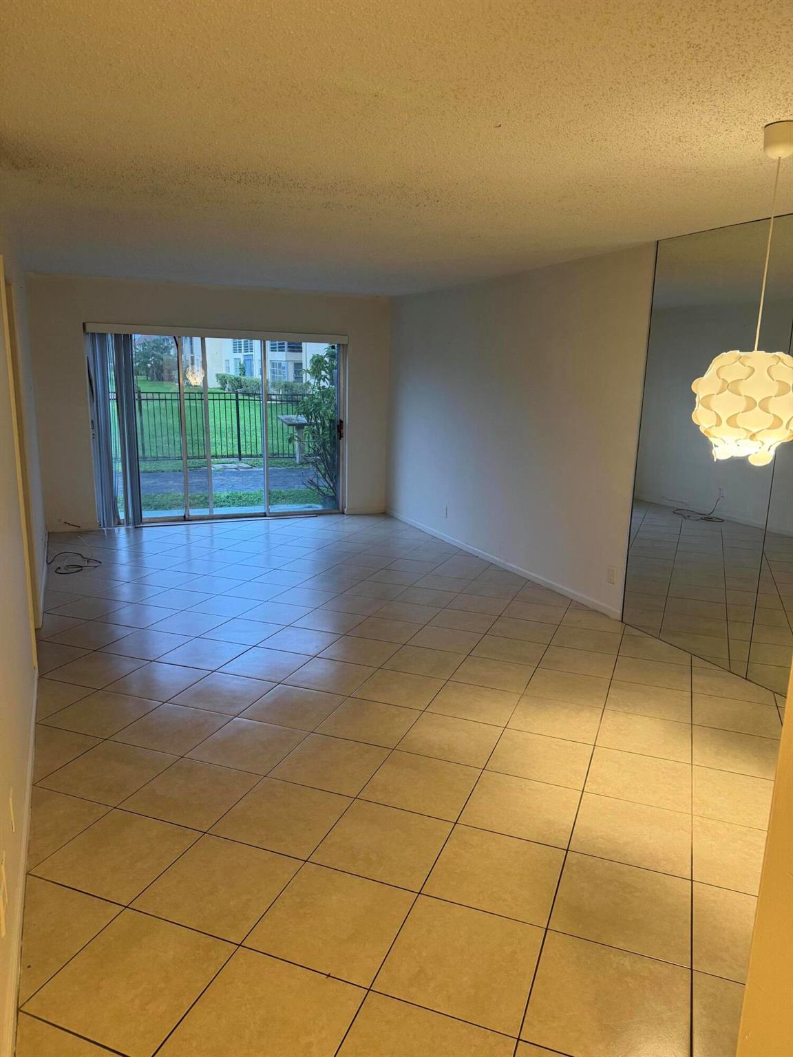 SANDALFOOT BLVD APTS COND - Residential Lease