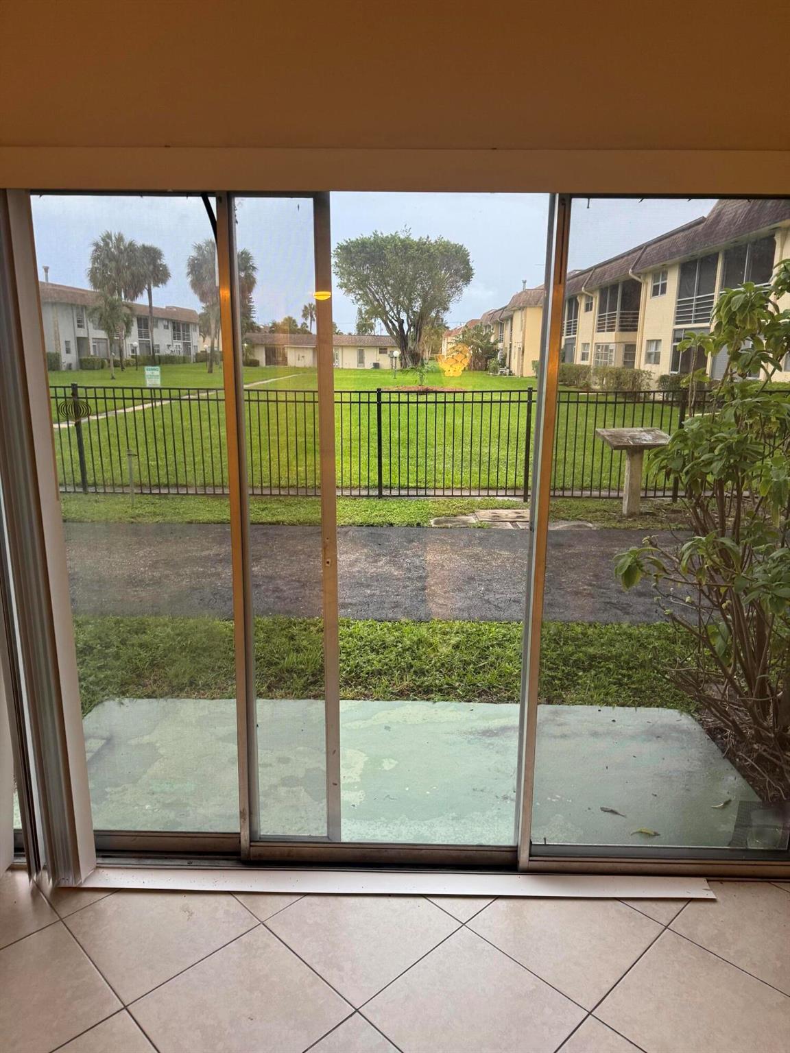 SANDALFOOT BLVD APTS COND - Residential Lease