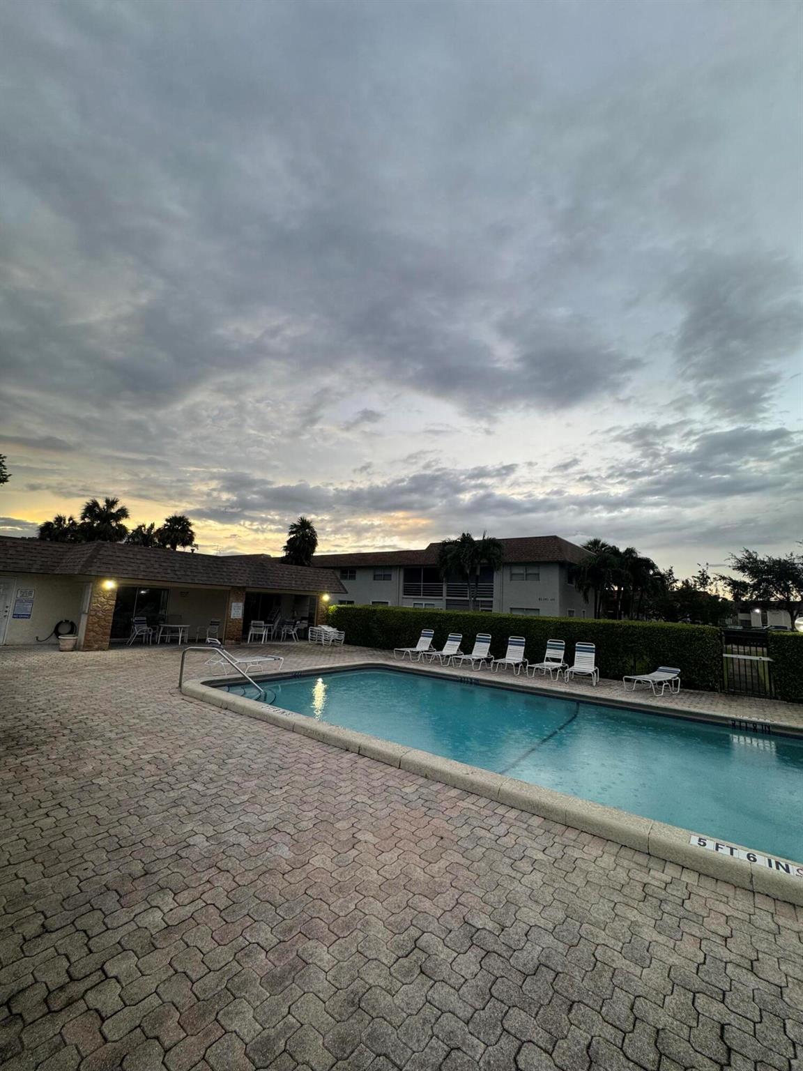 SANDALFOOT BLVD APTS COND - Residential Lease