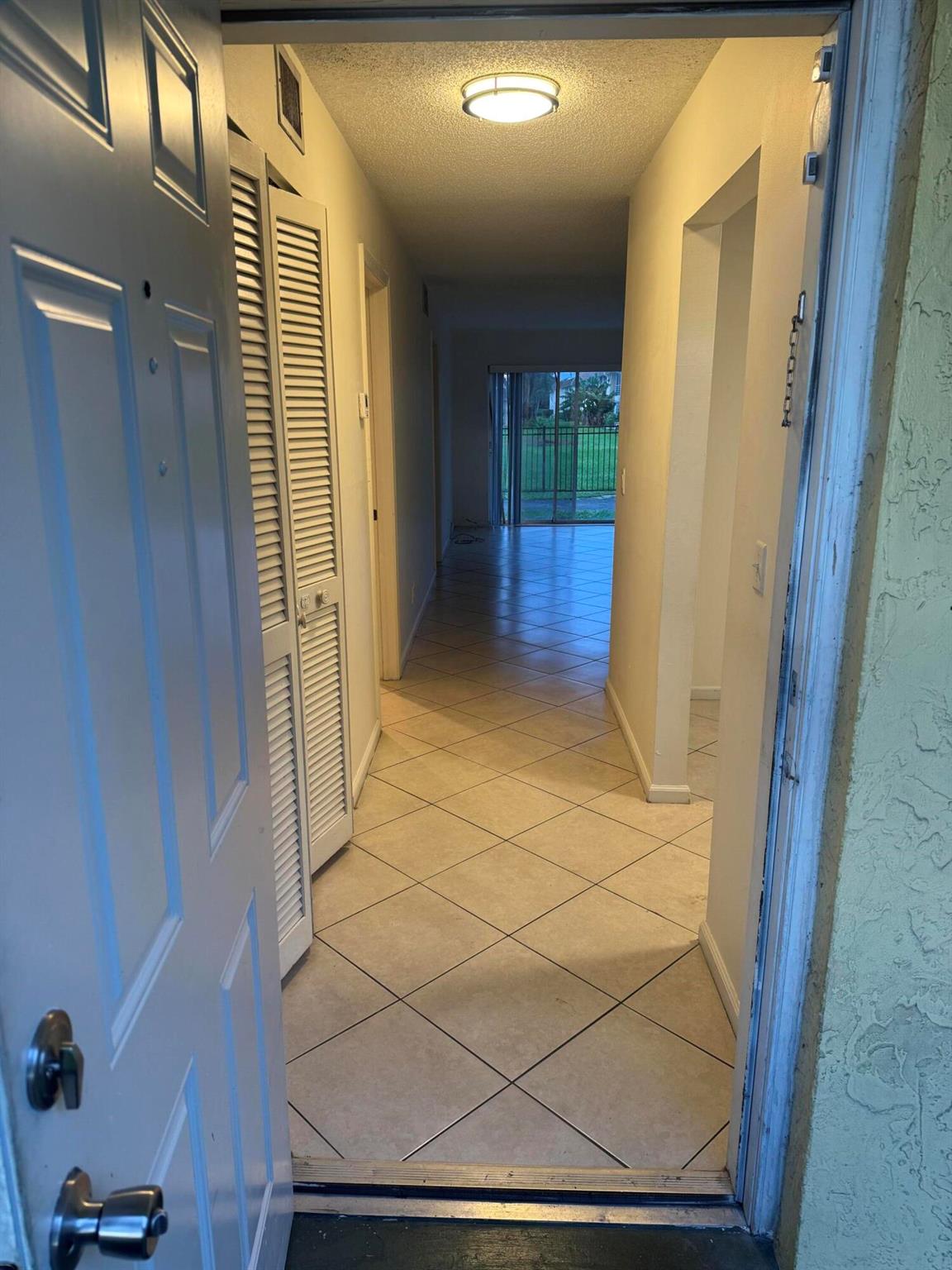SANDALFOOT BLVD APTS COND - Residential Lease