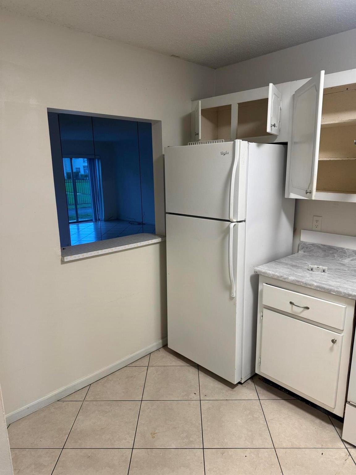 SANDALFOOT BLVD APTS COND - Residential Lease