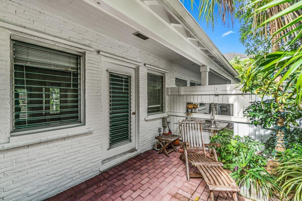 Photo of 1225 George Bush 4 Boulevard #4, Delray Beach, FL 33483 (MLS # R11100503)