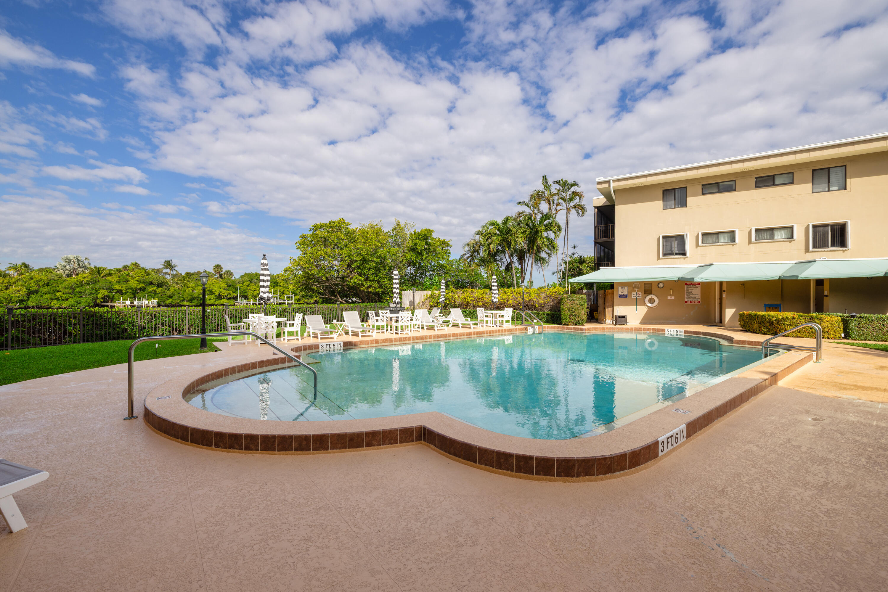 SOUTHGATE CONDO - Residential