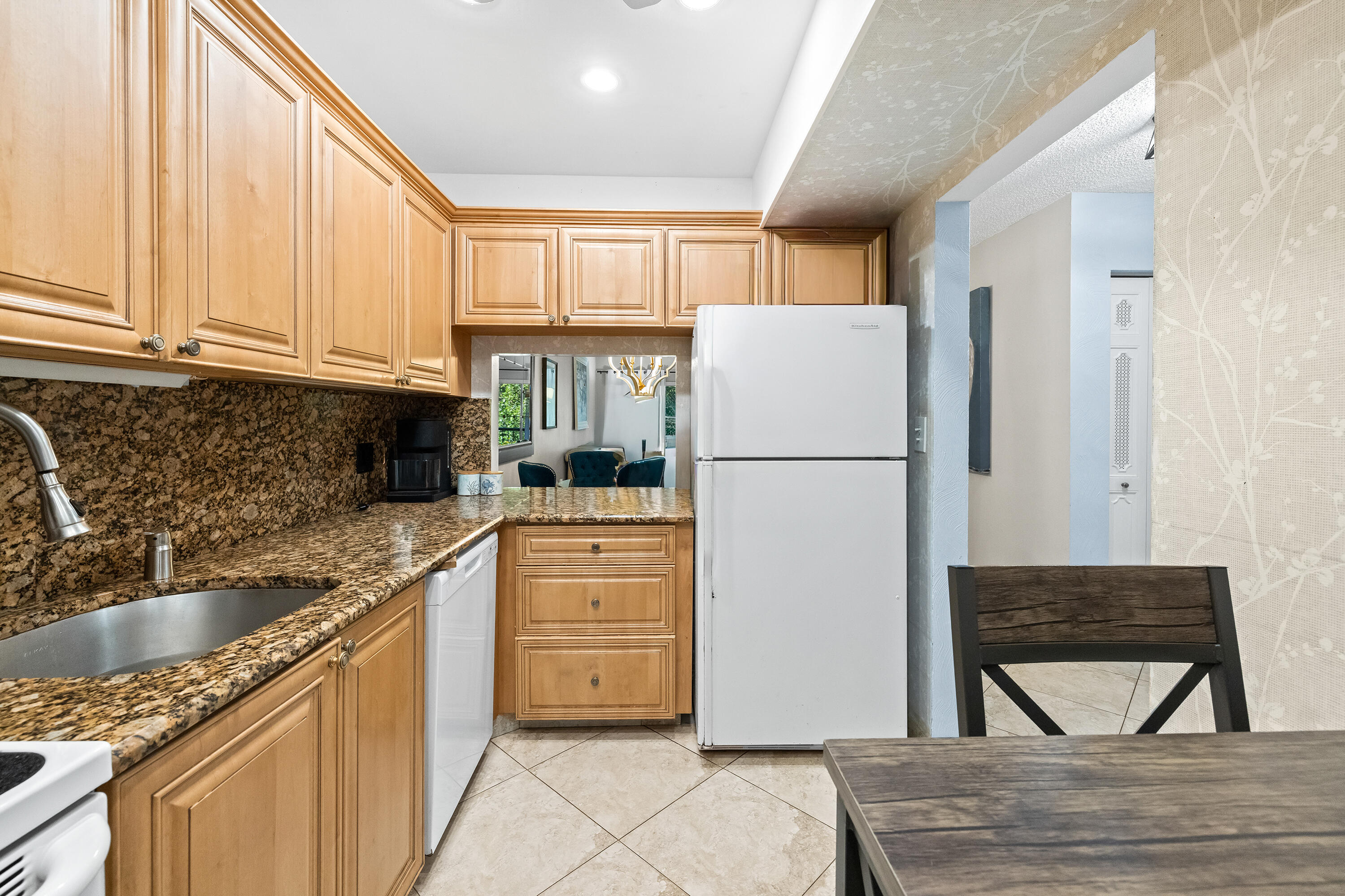 SOUTHGATE CONDO - Residential