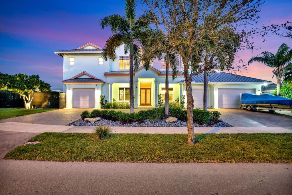 Photo of 310 SE 6th Te Ter, Pompano Beach, FL 33060 (MLS # F10418227)