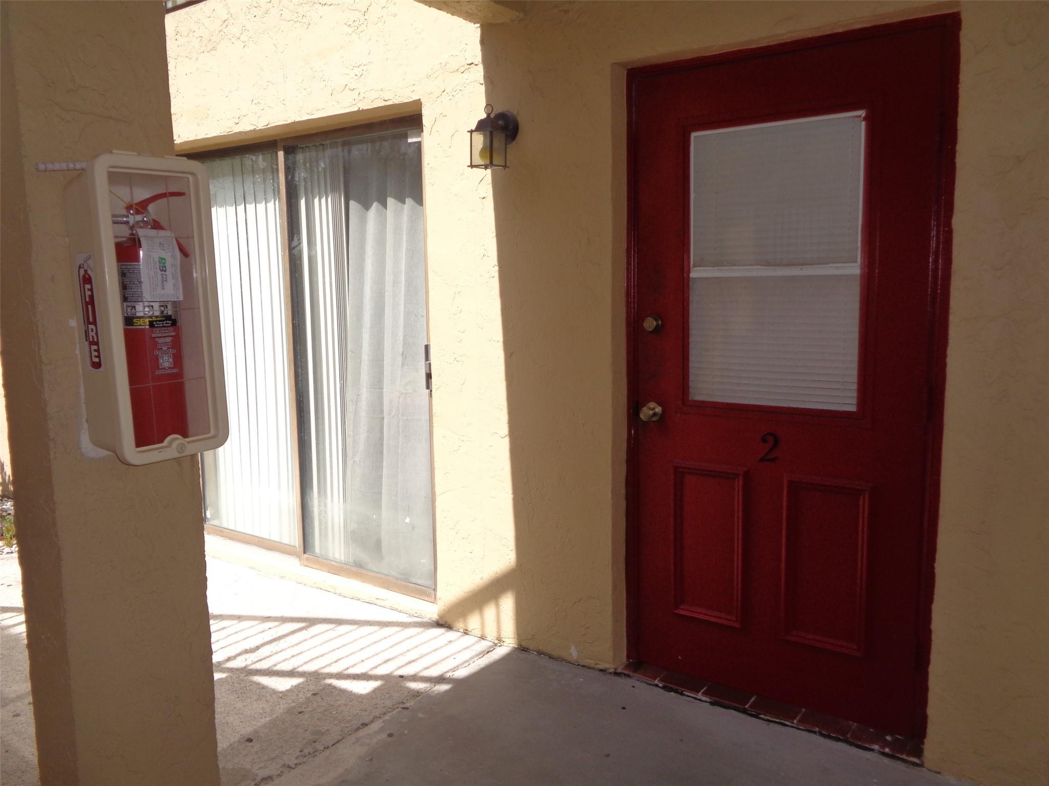 2611 Riverside Dr 2