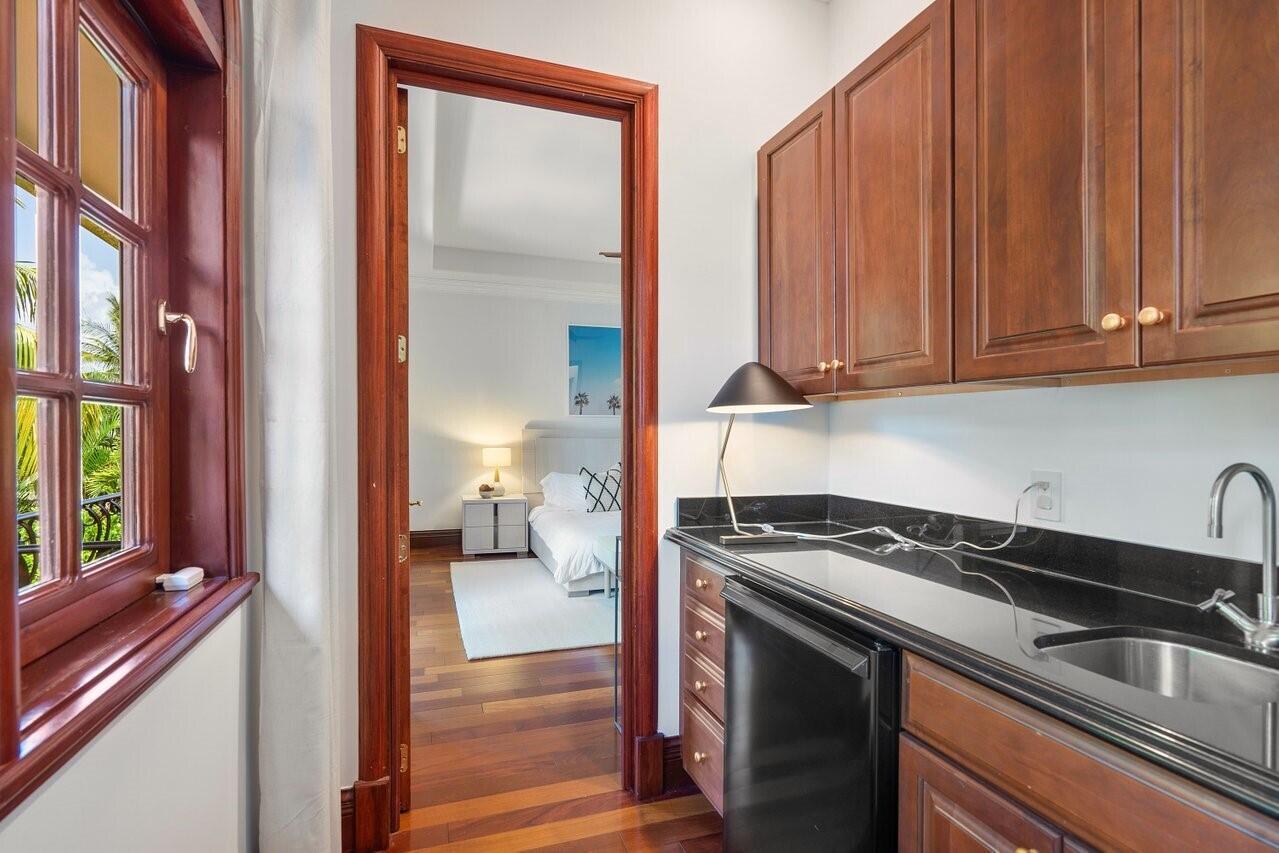 HYPOLUXO ISLAND ADD - Residential Lease