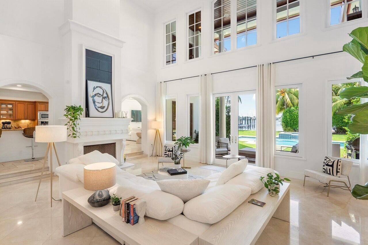 HYPOLUXO ISLAND ADD - Residential Lease