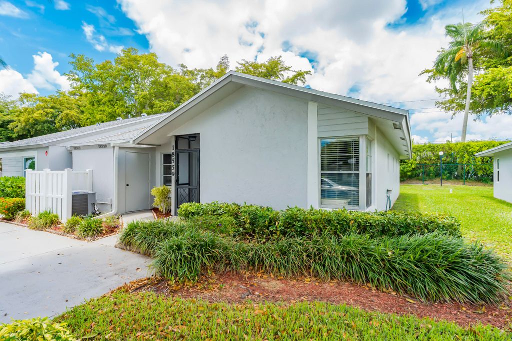 Photo of 18559 Egret Way, Boca Raton, FL 33496 (MLS # B26030508)