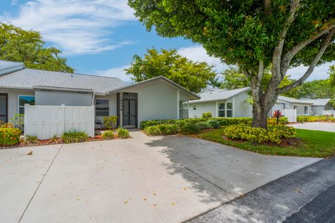 Photo of 18559 Egret Way, Boca Raton, FL 33496 (MLS # B26030508)