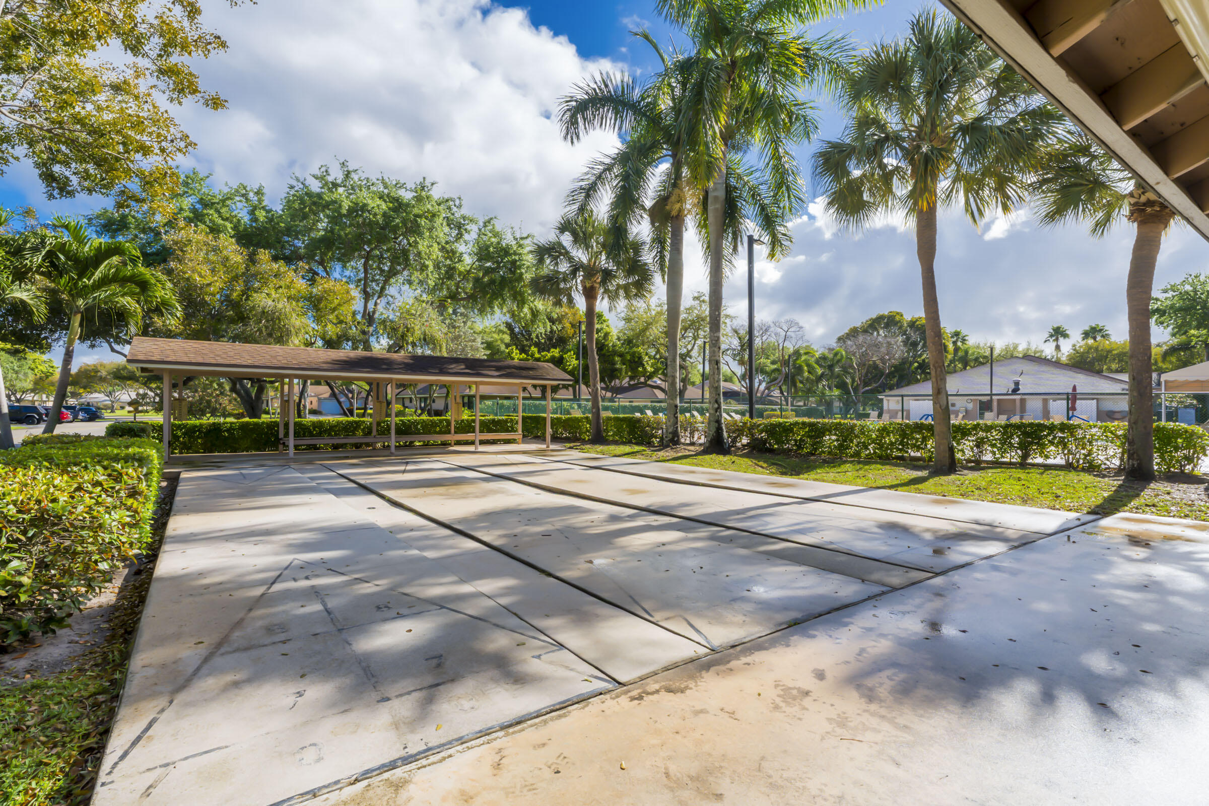 WHISPER WALK CONDOS - Residential