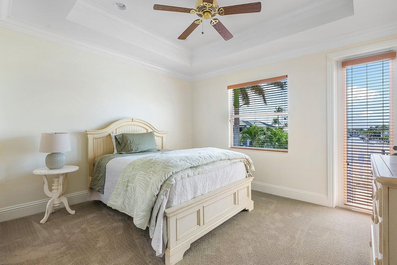 BOCA HARBOUR ISLAND SEC - Residential