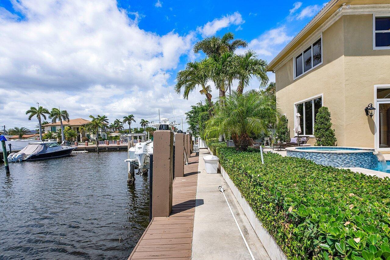 BOCA HARBOUR ISLAND SEC - Residential