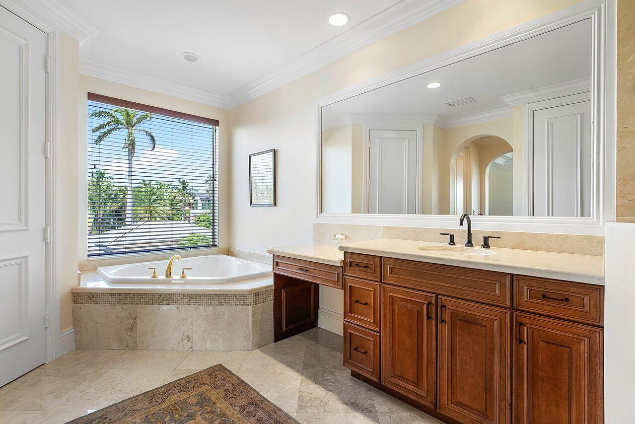 BOCA HARBOUR ISLAND SEC - Residential