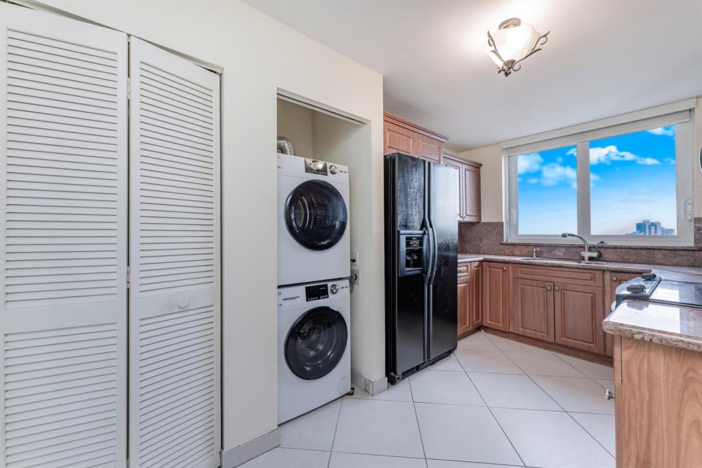 The Renaissance of Pompano - Residential Lease