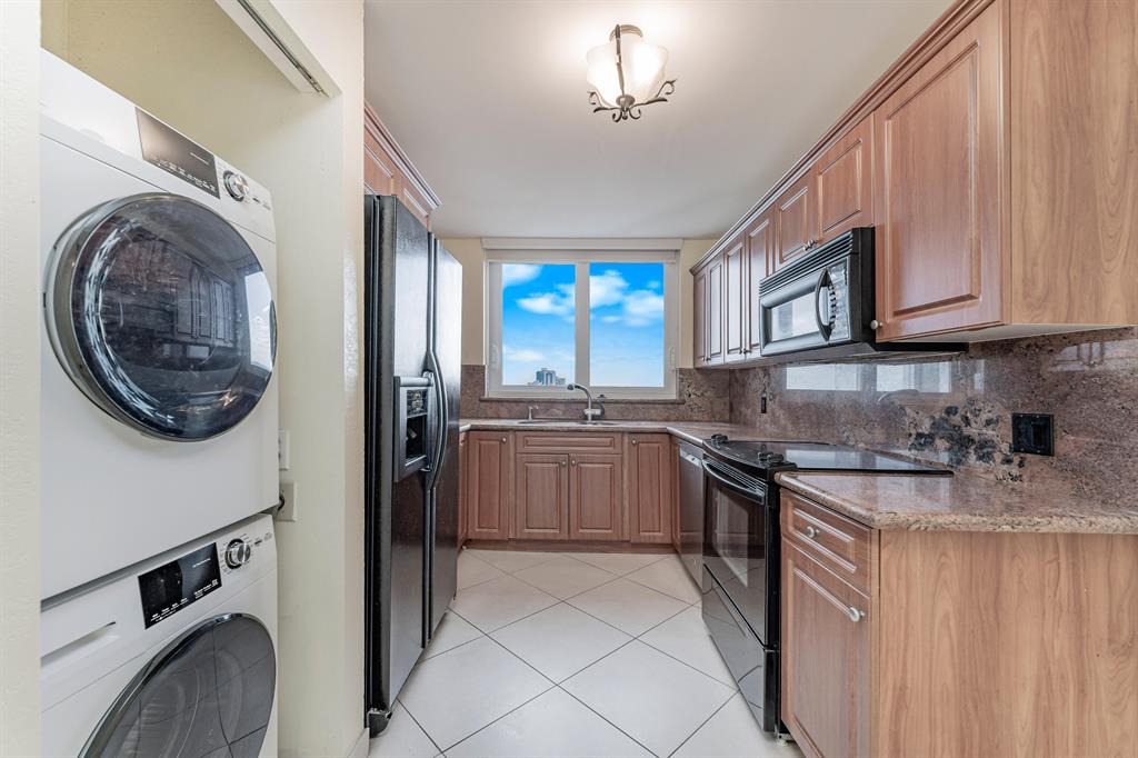 The Renaissance of Pompano - Residential Lease