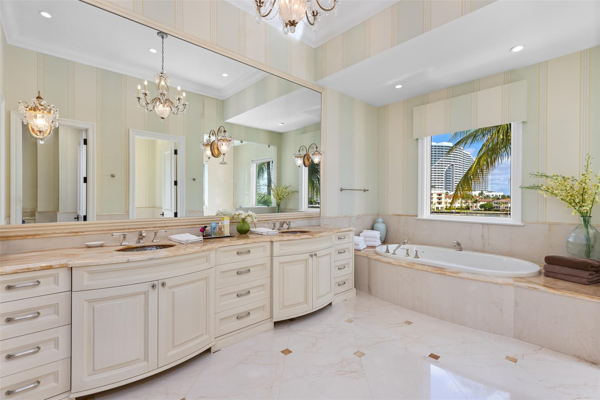 SEA ISLAND - Residential