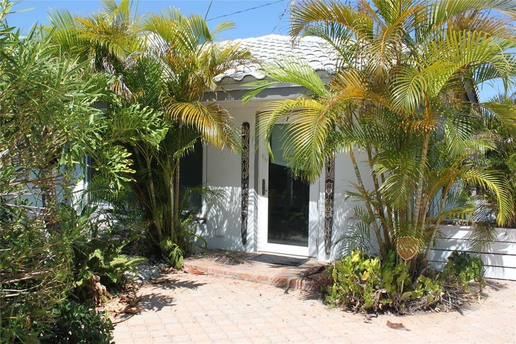 Photo of 4430 Seagrape Drive, Fort Lauderdale, FL 33308 (MLS # F10502615)