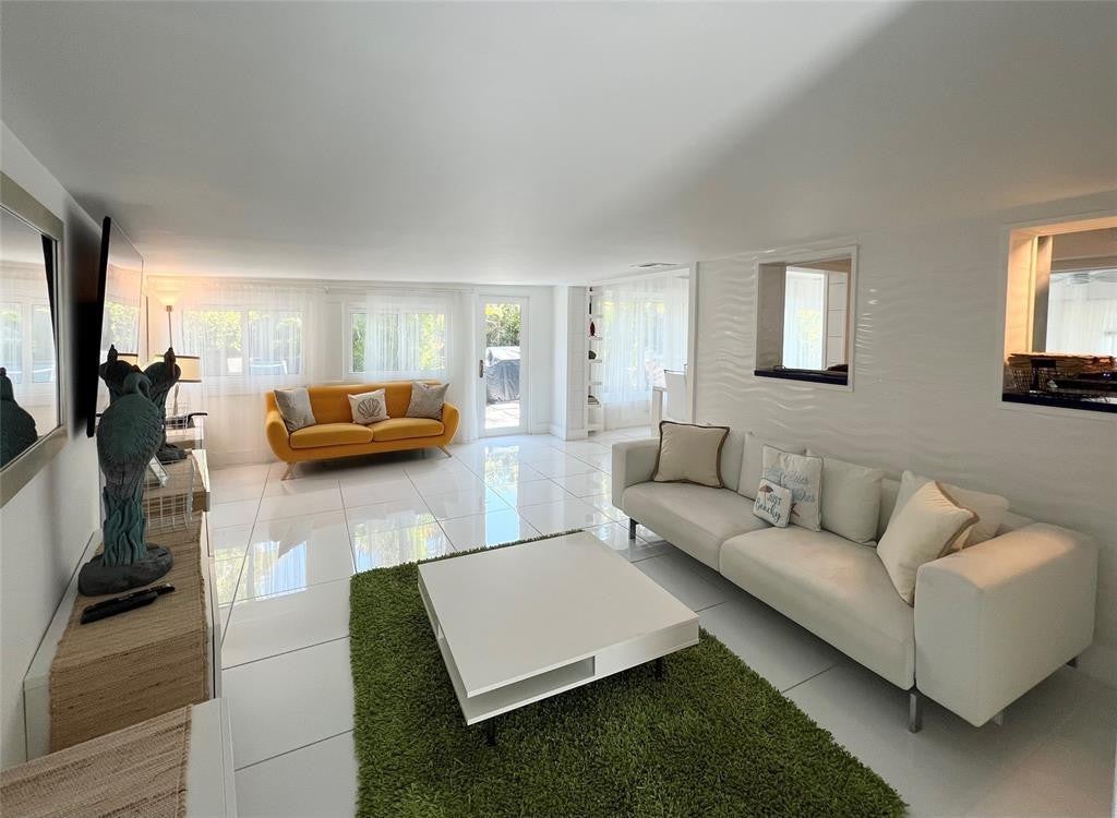 Photo of 4430 Seagrape Drive, Fort Lauderdale, FL 33308 (MLS # F10502615)