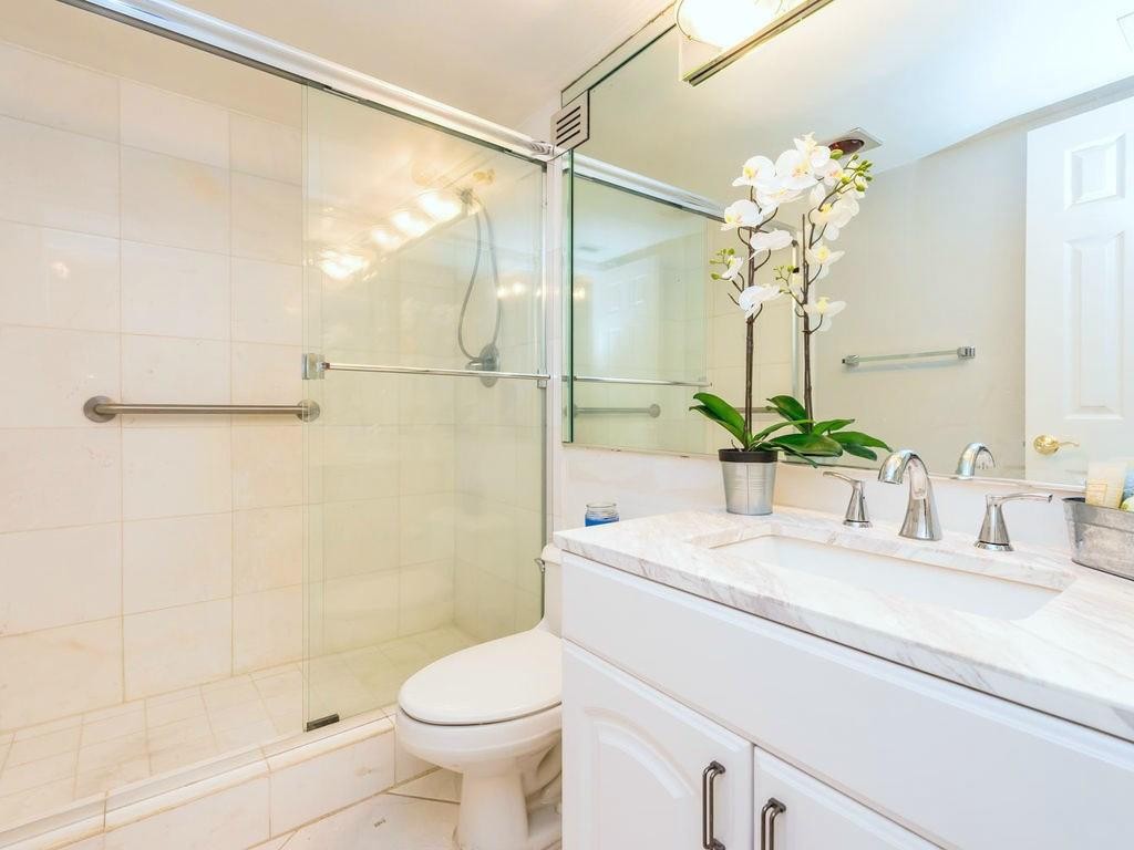 BERMUDA HOUSE CONDO - Residential