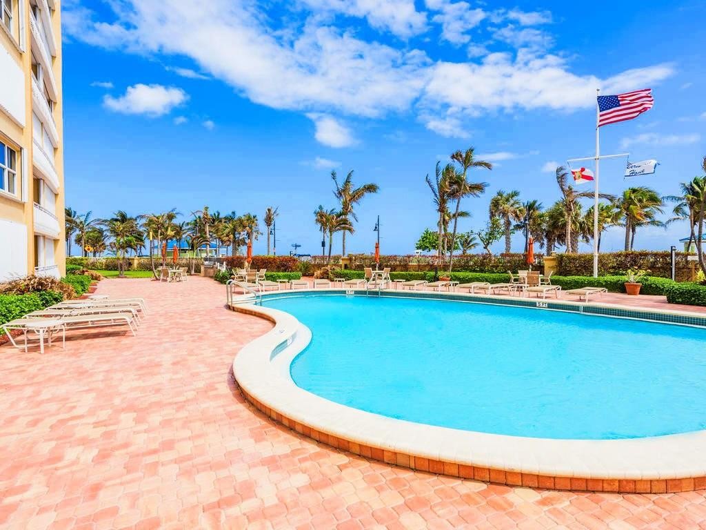 BERMUDA HOUSE CONDO - Residential