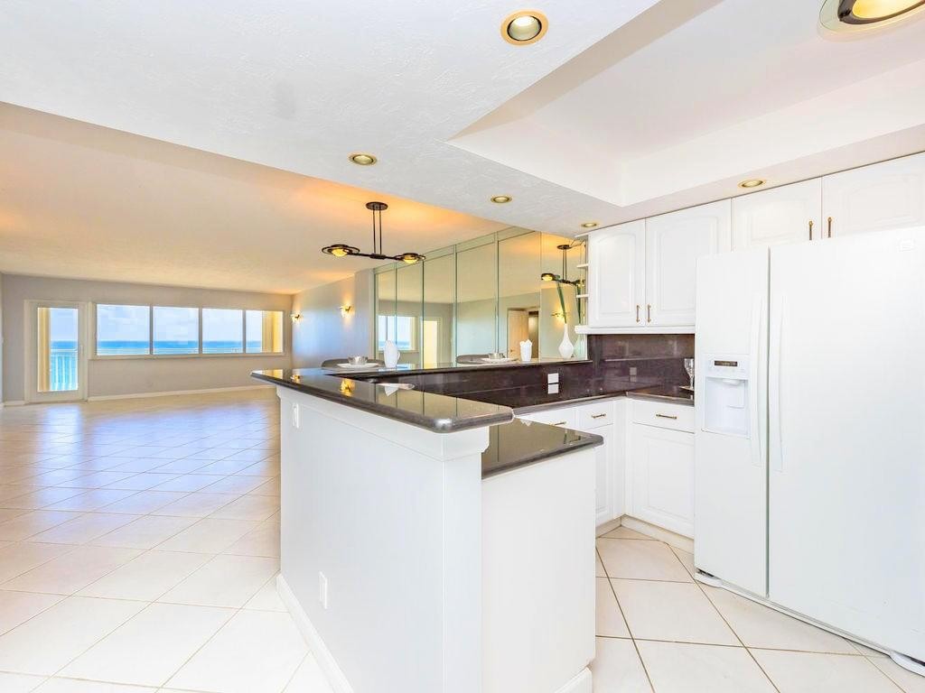 BERMUDA HOUSE CONDO - Residential