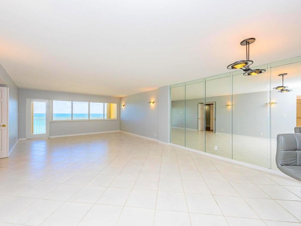 BERMUDA HOUSE CONDO - Residential