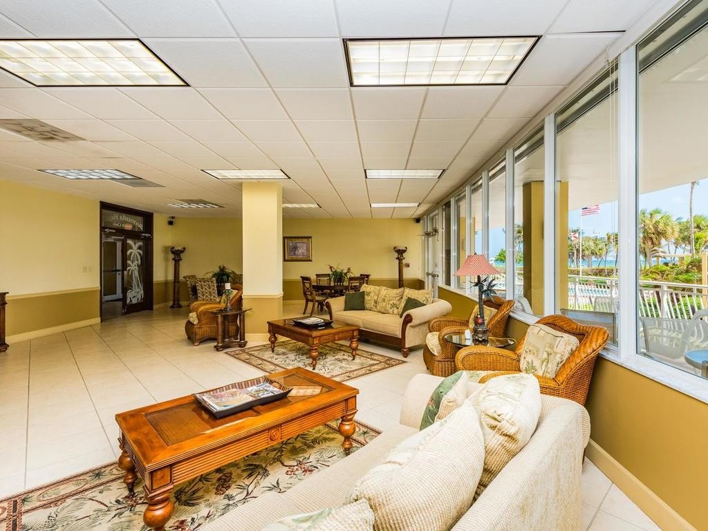 BERMUDA HOUSE CONDO - Residential