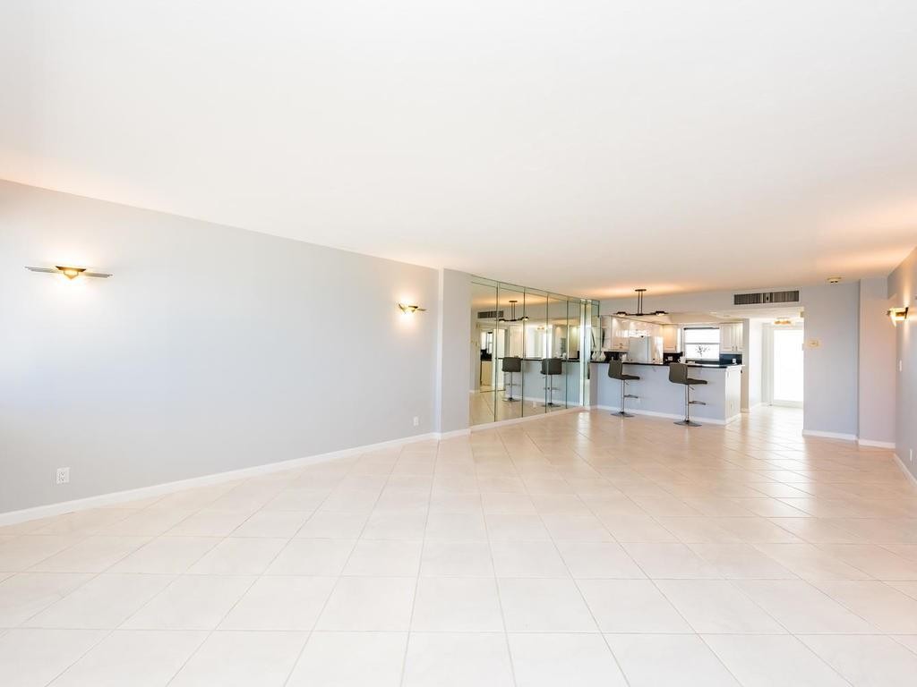 BERMUDA HOUSE CONDO - Residential